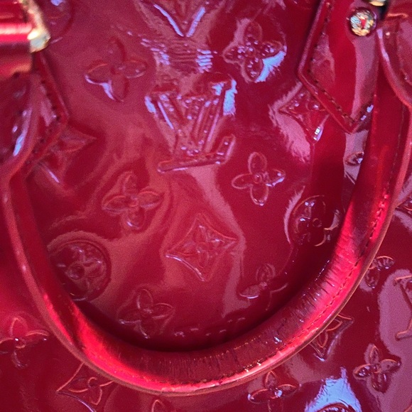 Louis Vuitton Alma patent leather handbag - Picture 8 of 10